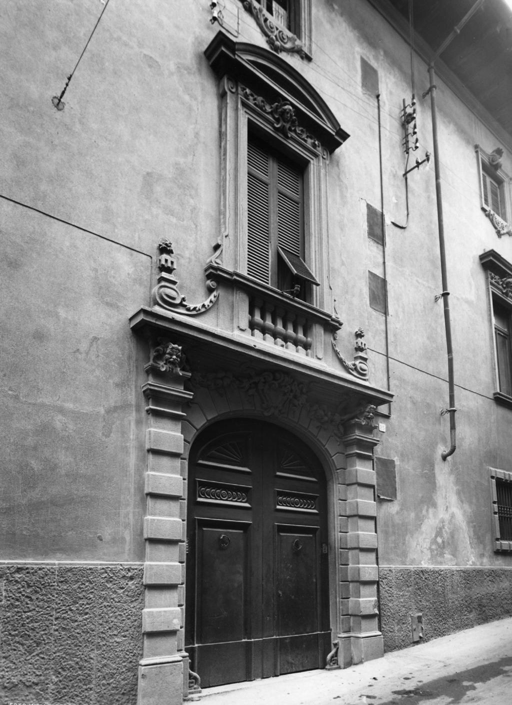 Entrata del Palazzo Pelliccioli del Portone · Historify