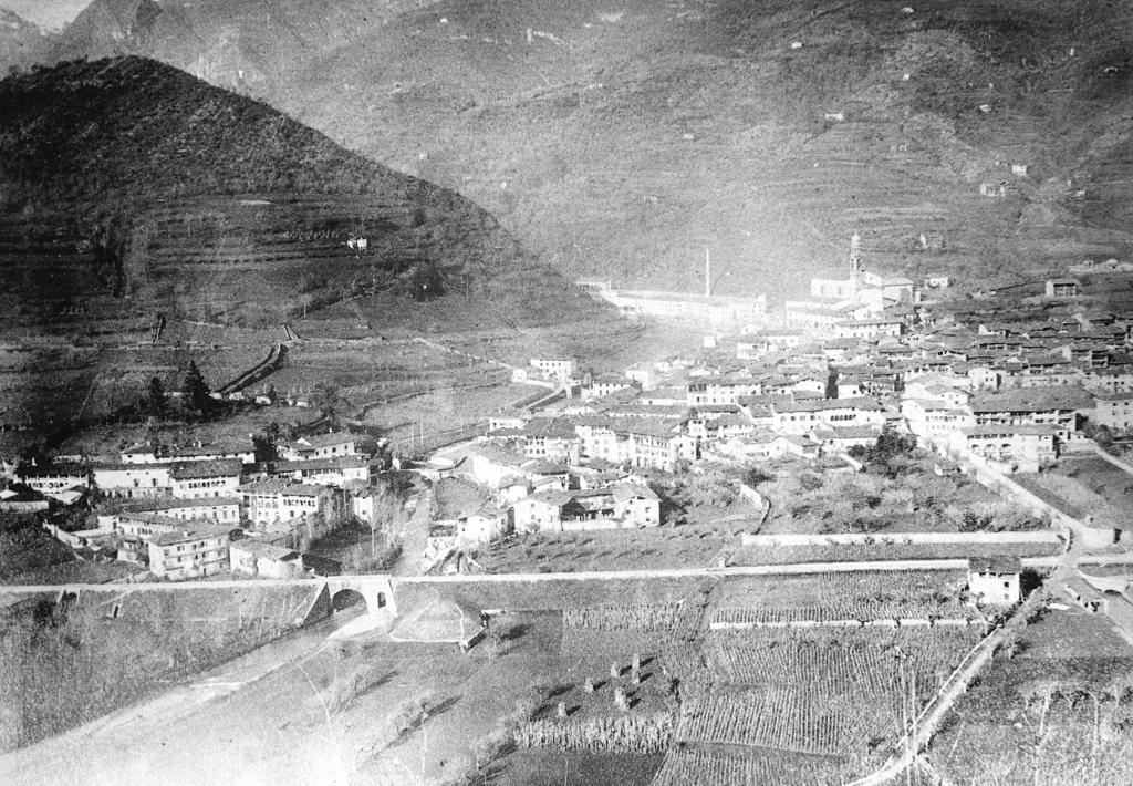 Paesaggio, Paese Visto Dall'Alto · Historify