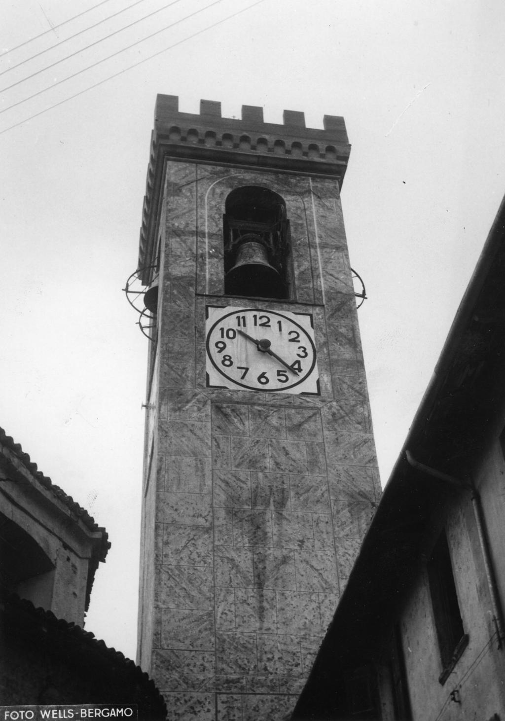 Campanile A Torre Con Orologio · Historify