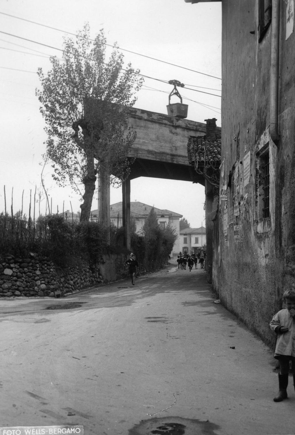 Teleferica Che Da Burlgo Portava Il Materiale A Calusco D'Adda · Historify