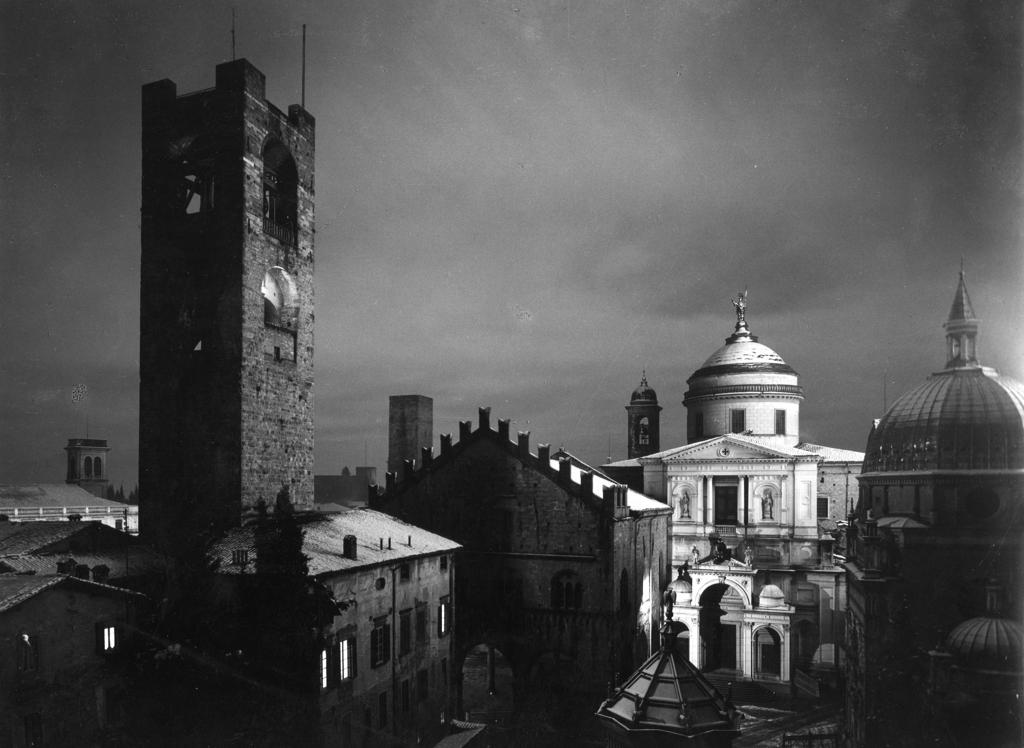 Vista su Piazza Duomo · Historify