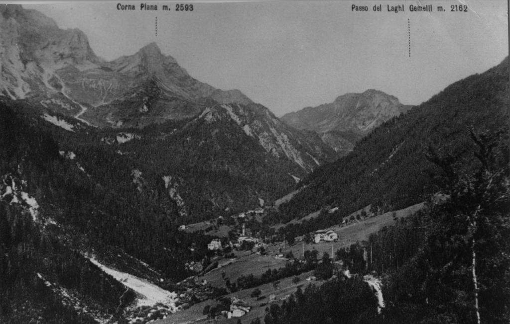 Cartolina Di Valcanale, Evidenziate Corna Plana E Il Passo Dei Laghi Gemelli · Historify