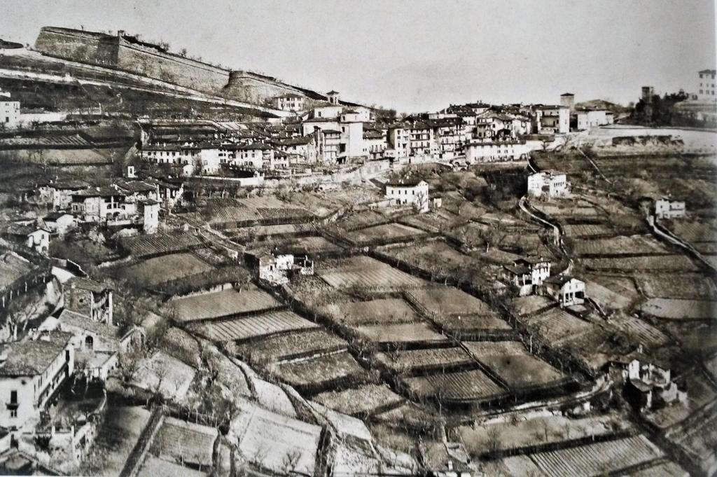 Borgo Canale 1880