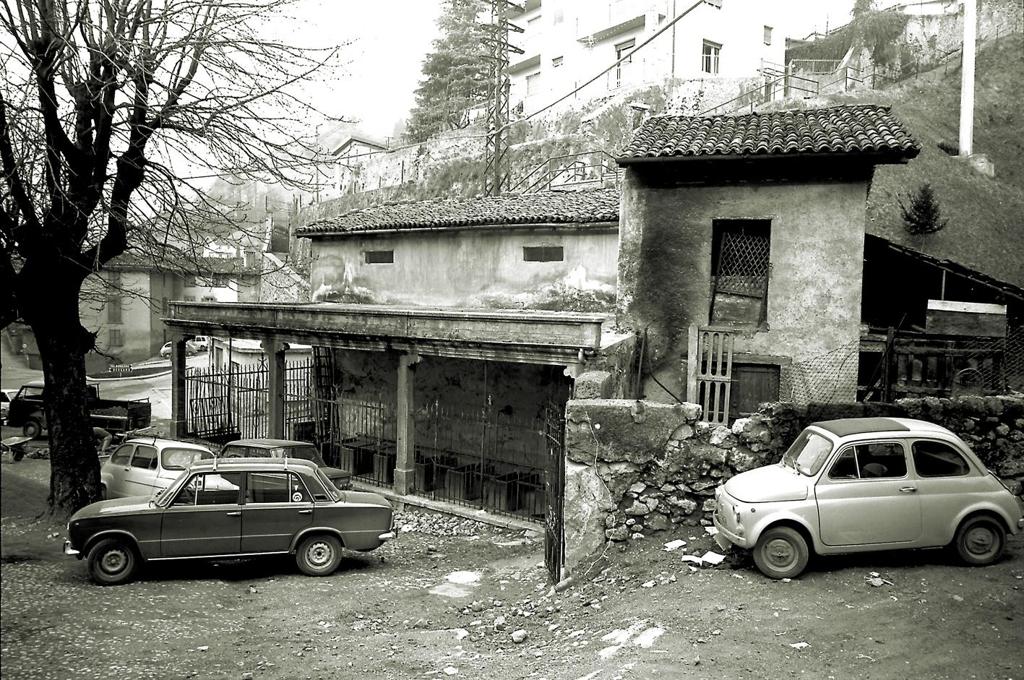 1974-Clusone-Piazza Della Rocca-Il Vecchio Lavatoio · Historify