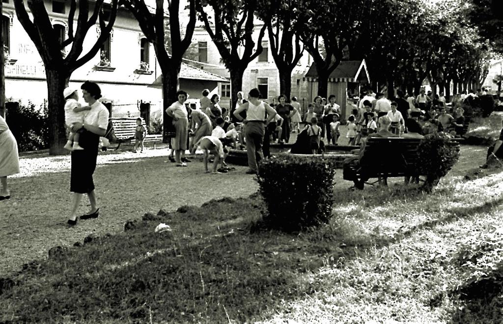 Giardini Pubblici In Viale Gusmini · Historify