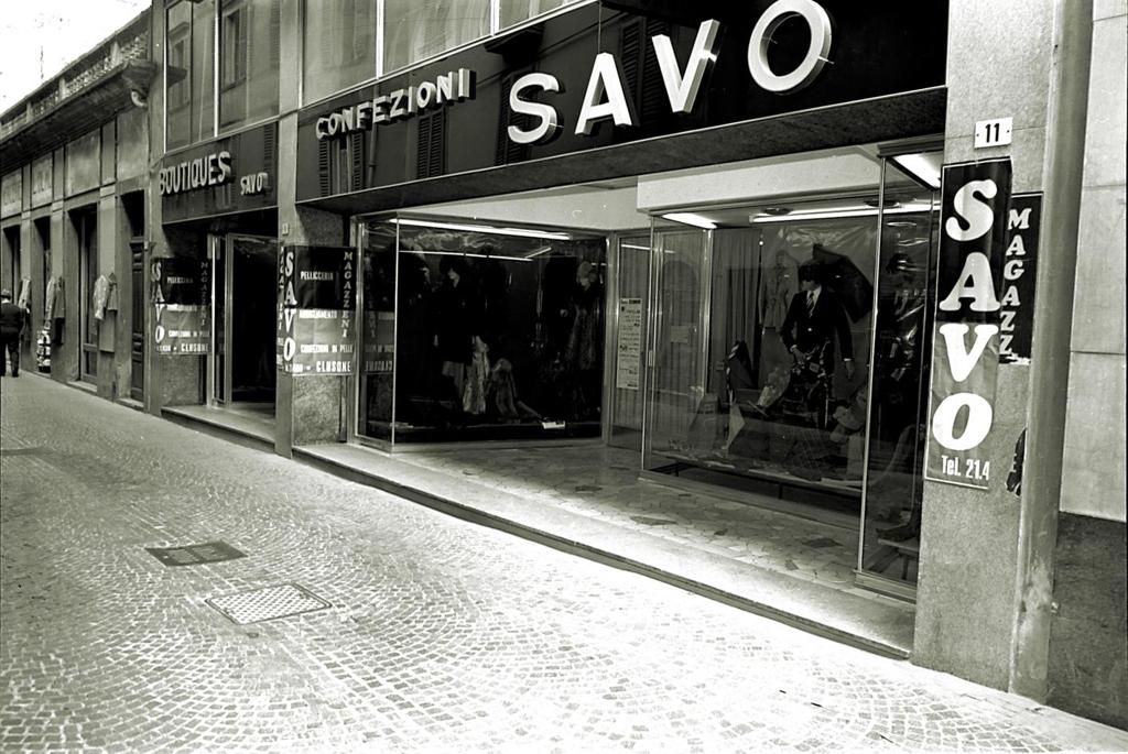 1974-Clusone-Negozio Savo In Via Carpinoni · Historify