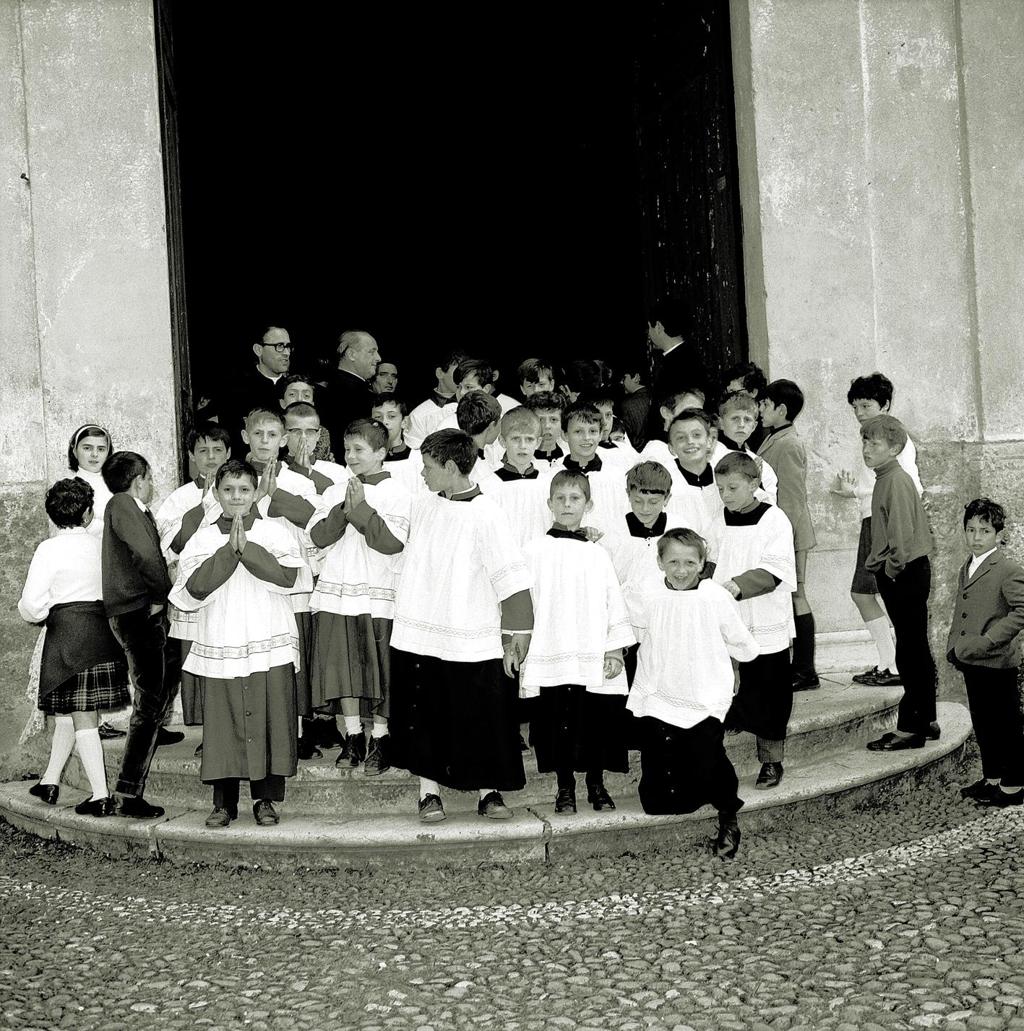 Chierichetti Dopo La S.Messa · Historify