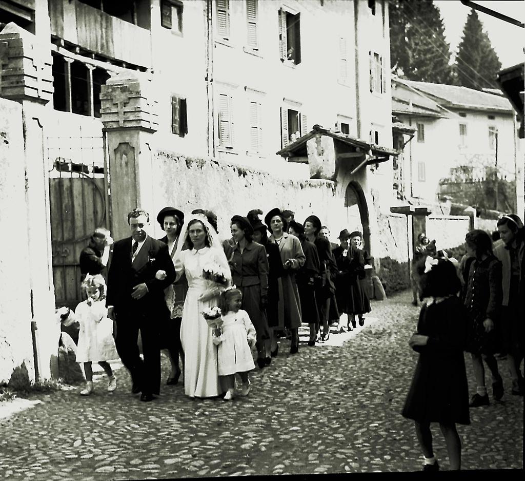 Corteo Per Le Nozze Di Italia E Pasquale · Historify