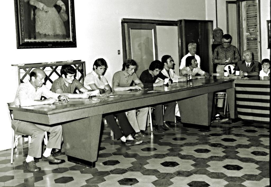 Squadra Dell'Atalanta In Municipio · Historify