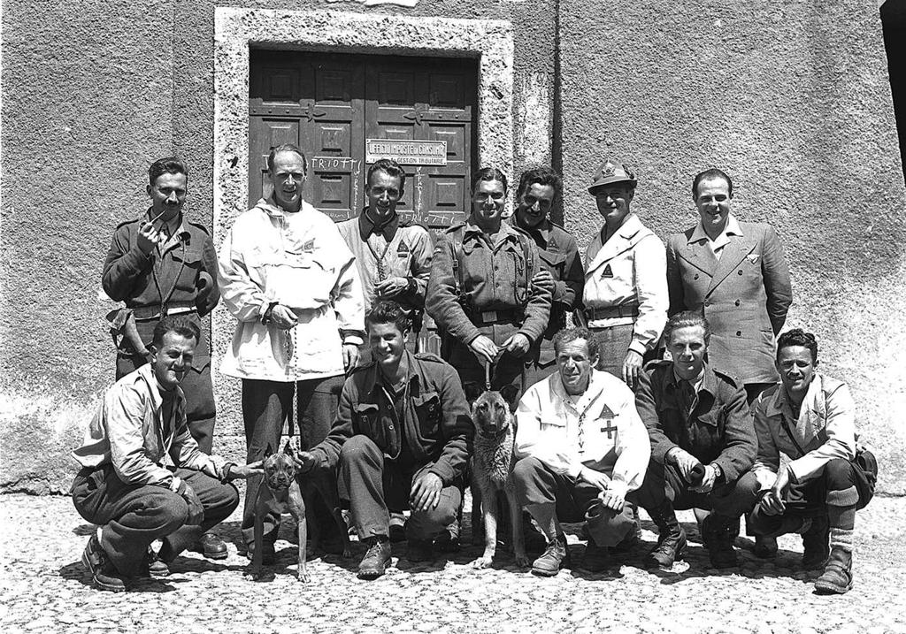 Foto Di Gruppo · Historify