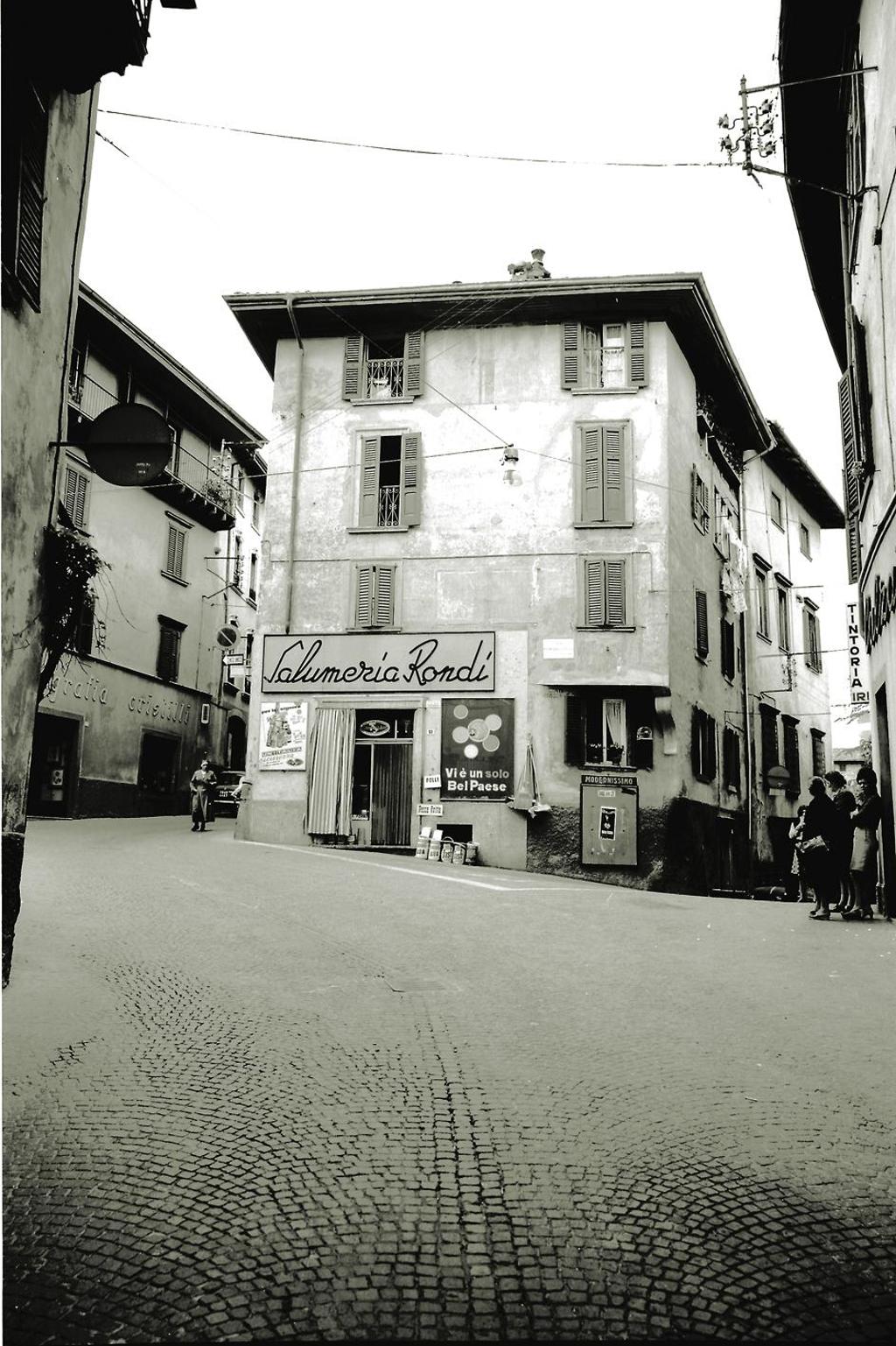 1969-Clusone-Largo Locatelli · Historify