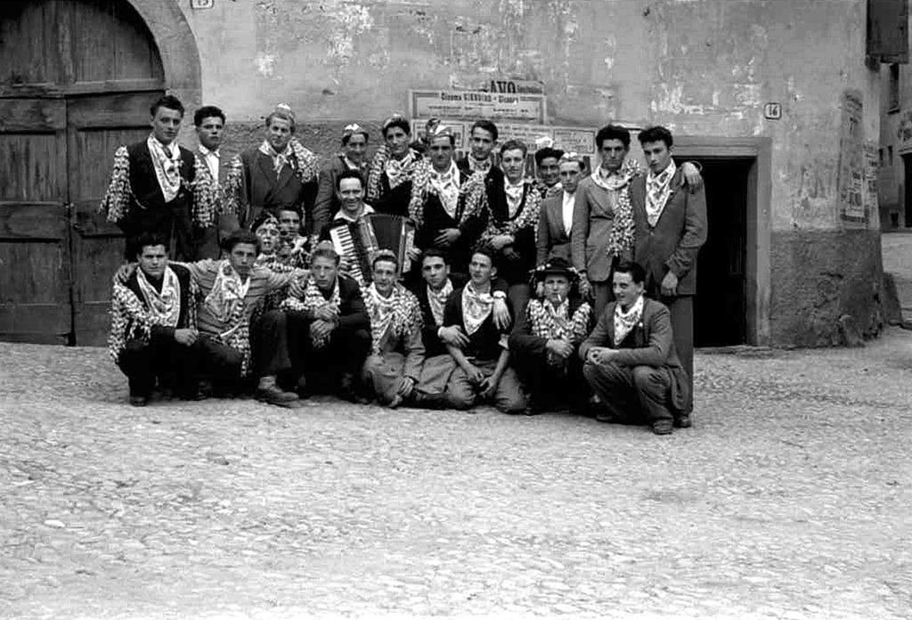 Gruppo Leva Militare 1951 · Historify