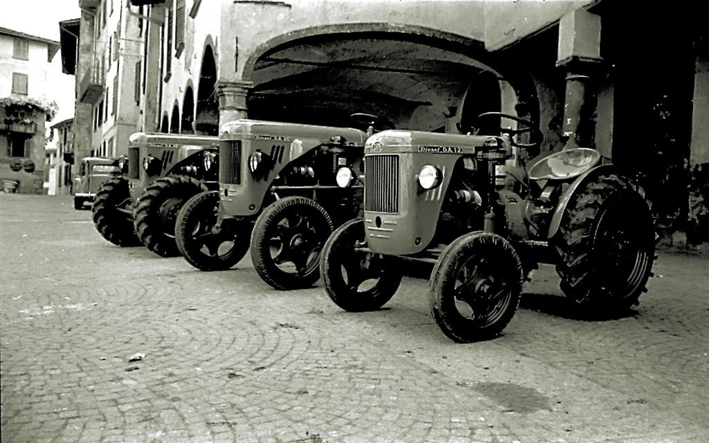 Trattori Agricoli In Mostra · Historify
