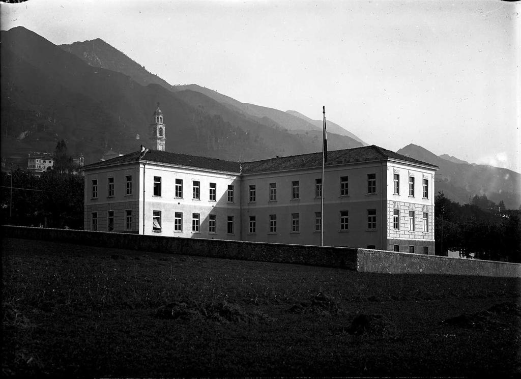 Scuola · Historify