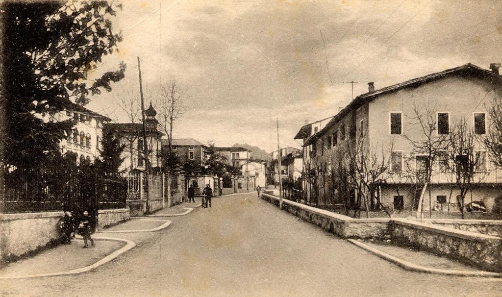 1939-Rovetta-Entrata In Paese Da Ovest · Historify