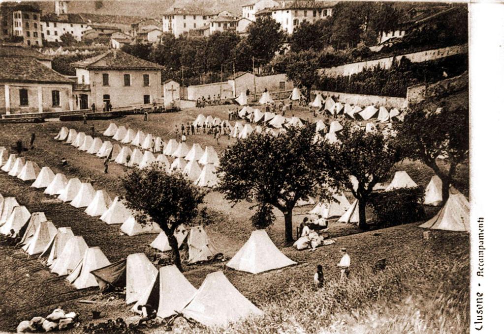 Accampamento · Historify