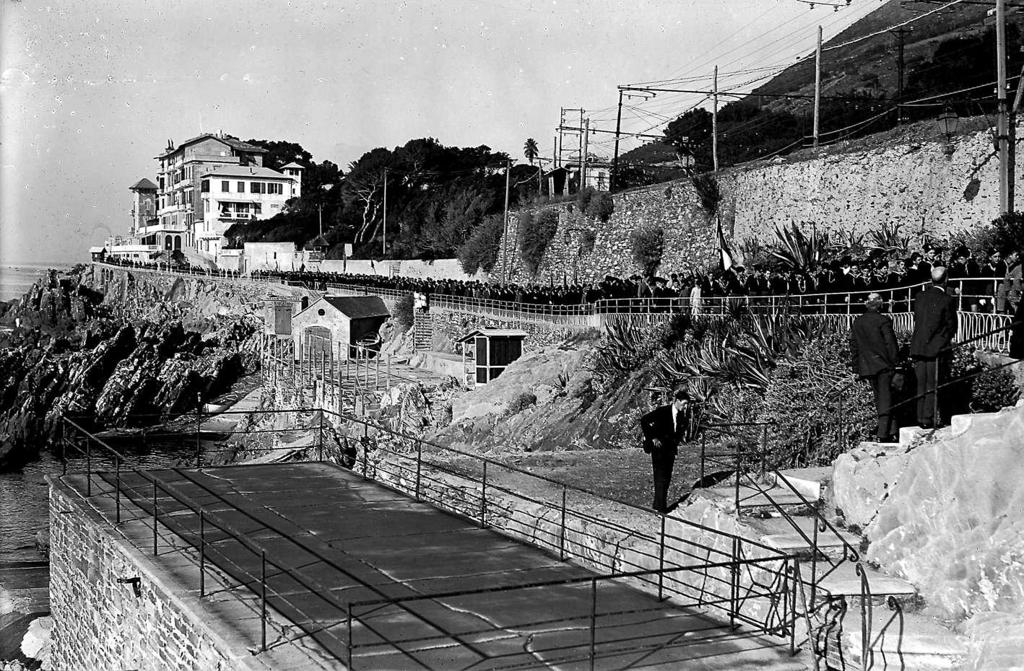 Corteo Funebre Generale Fara 1932 A Nervi (Ge) · Historify