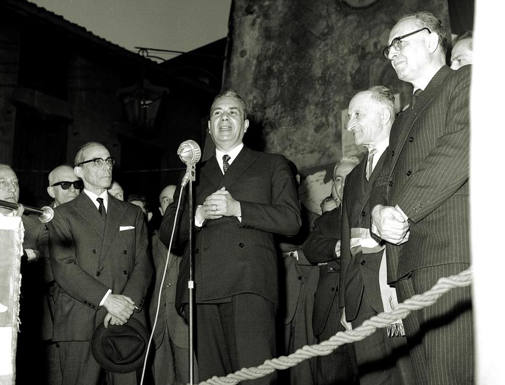 Aldo Moro A Clusone · Historify