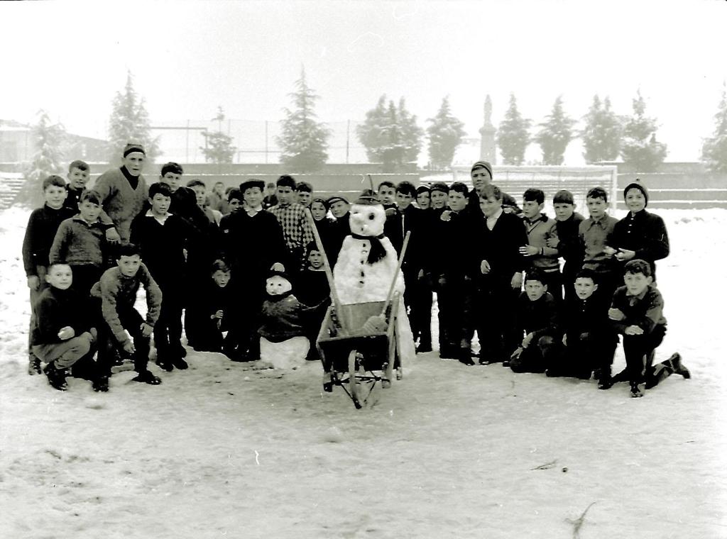 Patronato S.Vincenzo-Grande Concorso Dei Pupazzi Di Neve · Historify