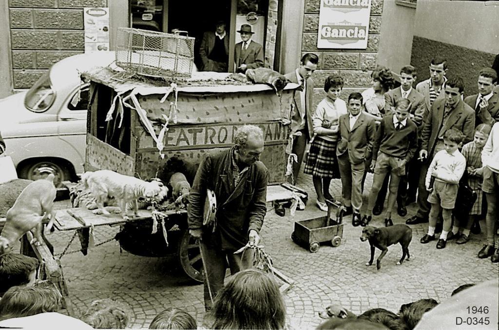 1946- Il Teatro Dei Cani · Historify