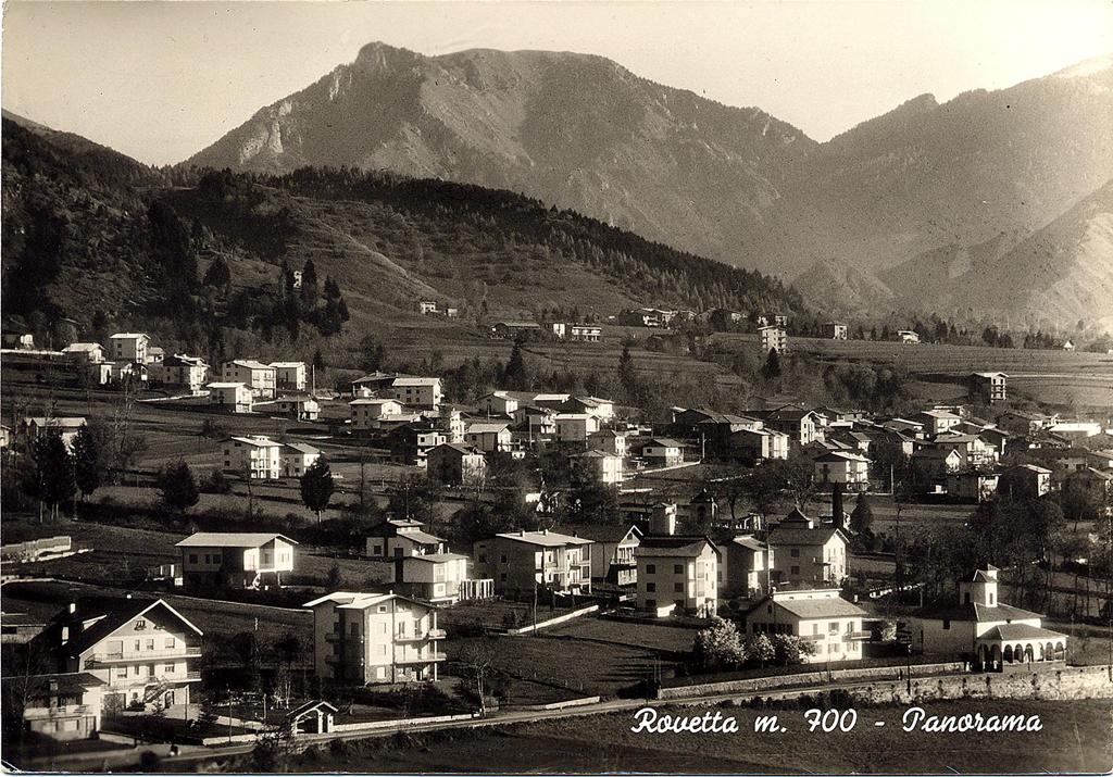 1968/1969 - Rovetta, Panorama con la Chiesetta di Prada · Historify