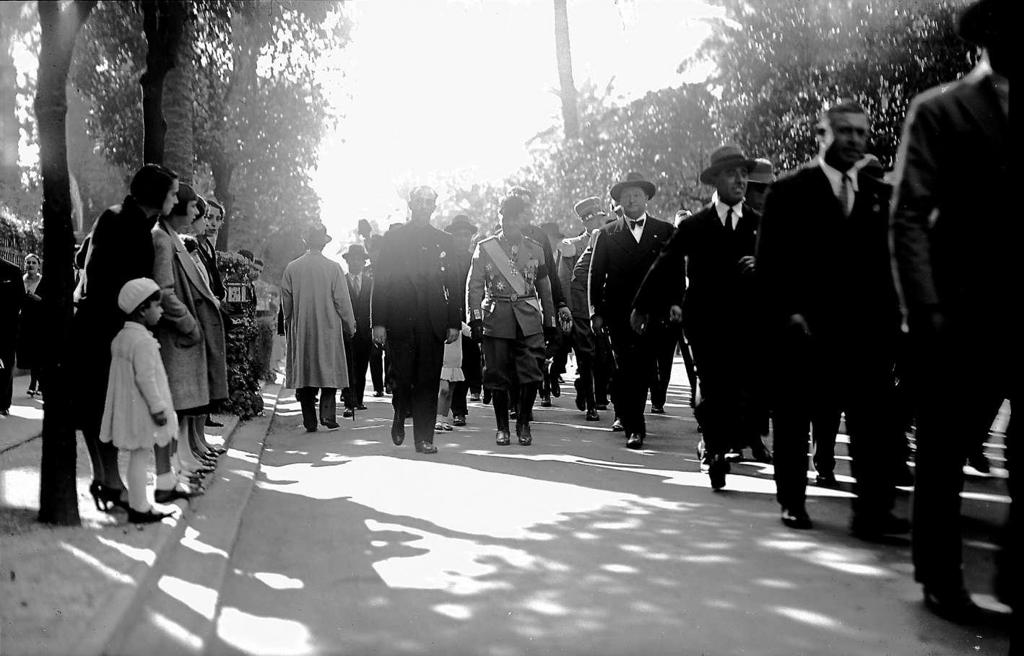 Corteo Funebre Generale Fara · Historify