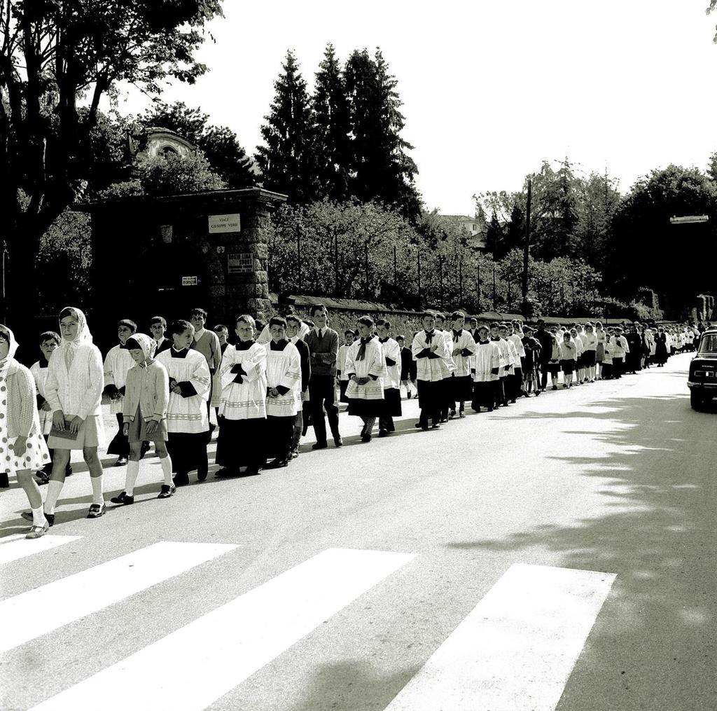 Corteo Per La Festa Dei Chierichetti · Historify