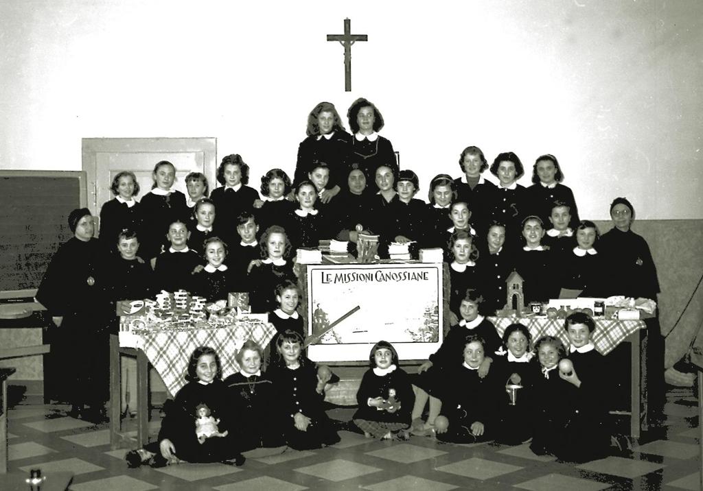 1958-Clusone-Le Missioni Canossiane · Historify