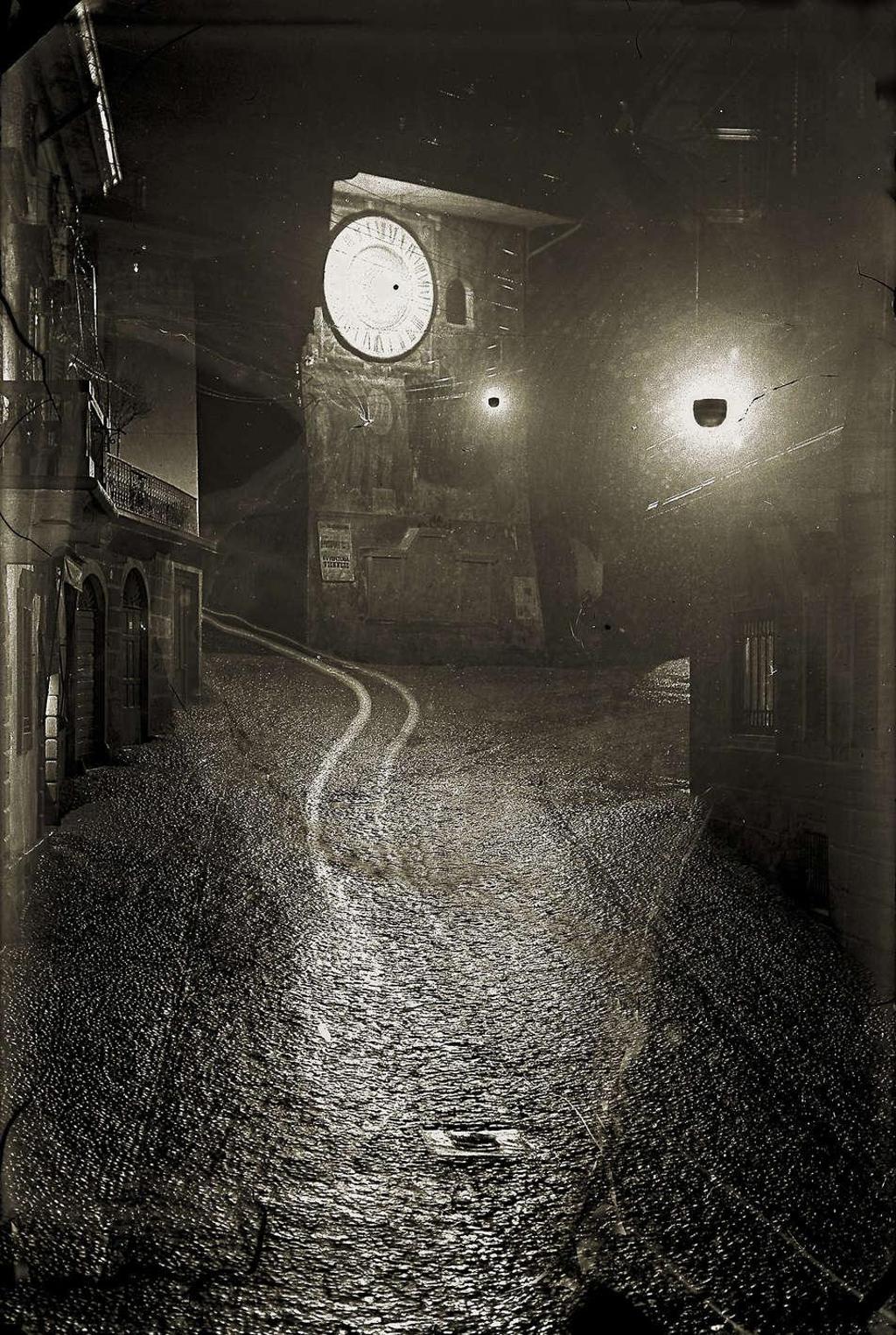 Clusone In Notturna · Historify