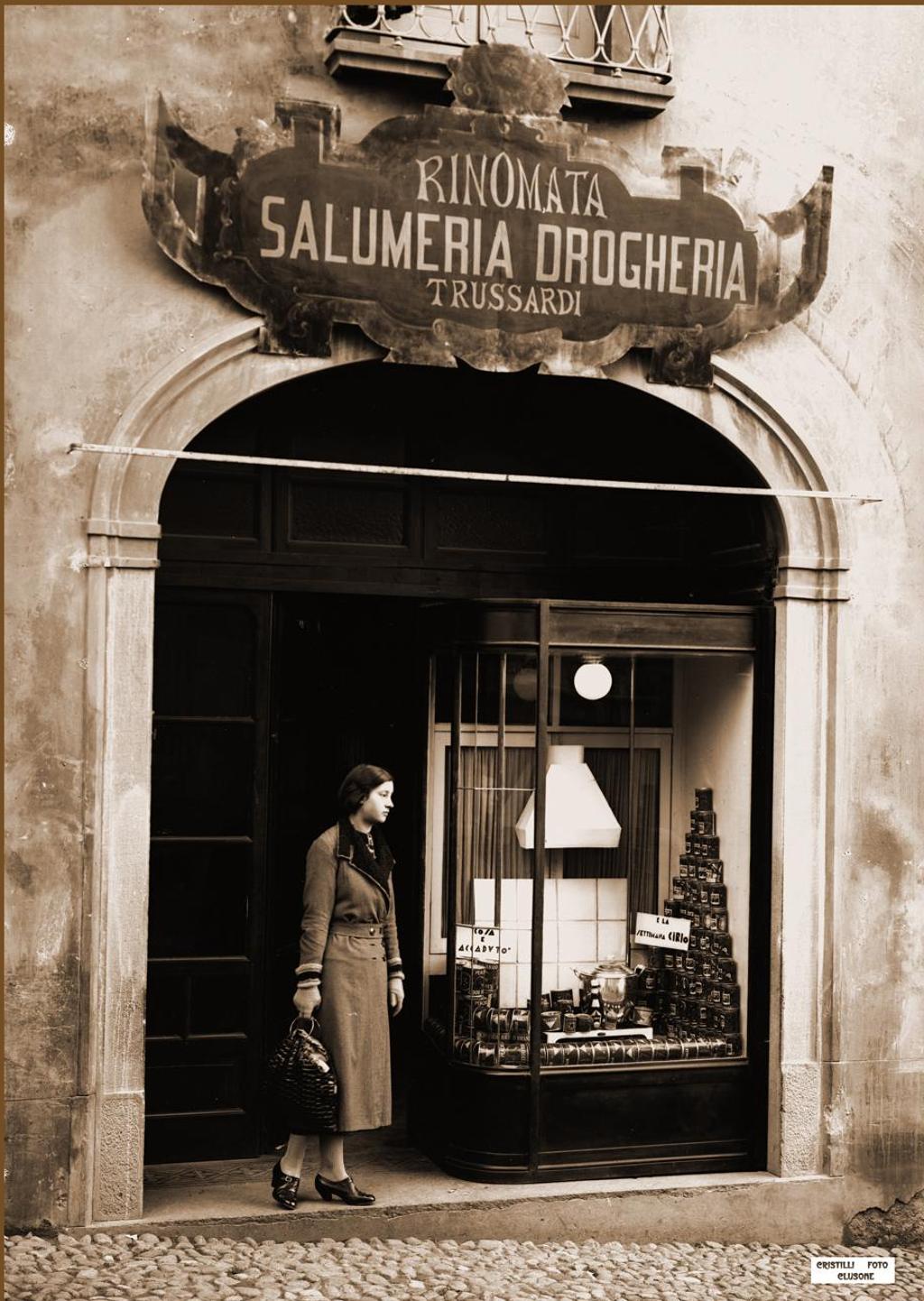 Antico Negozio a Clusone · Historify