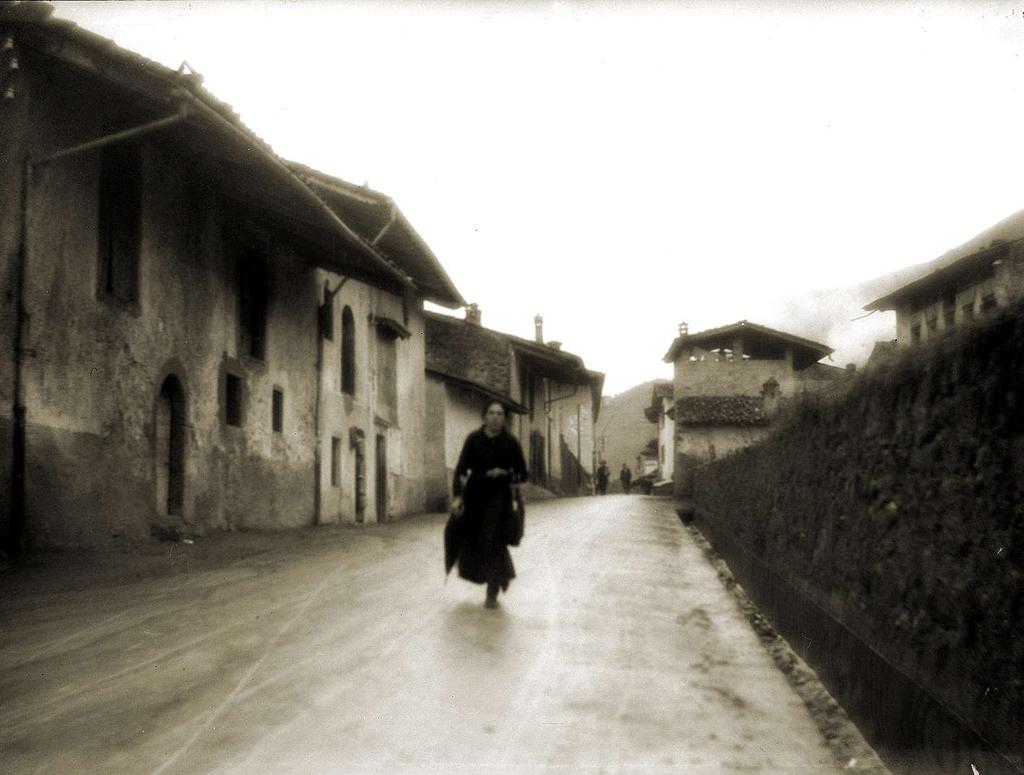 Verso Casa · Historify