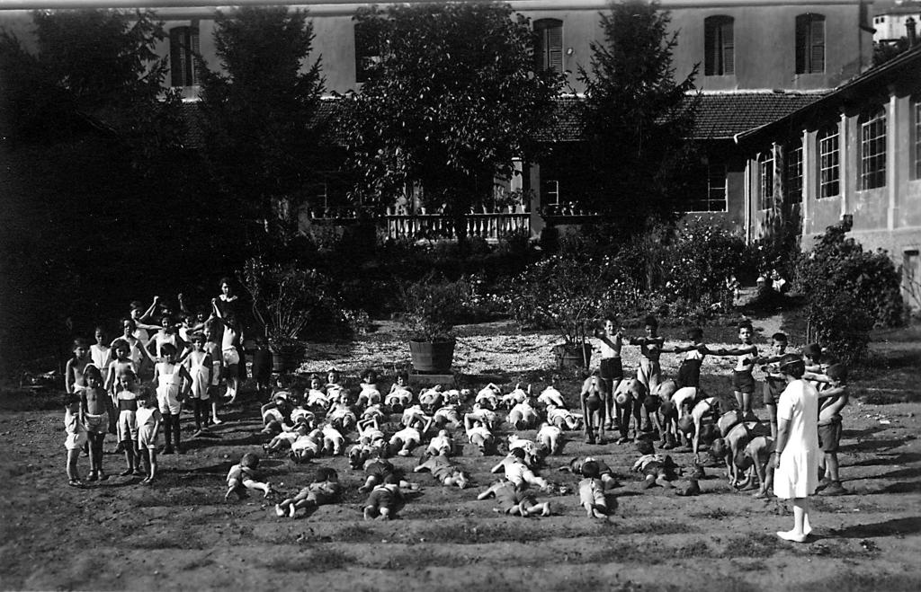 Ginnastica all'aperto · Historify