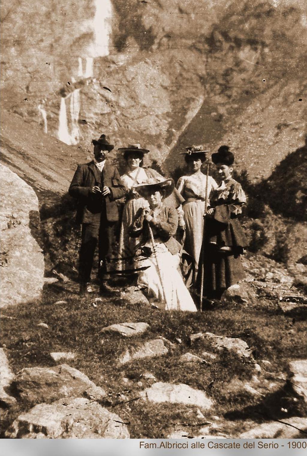 La Fam.Albricci Alle Cascate Del Serio · Historify