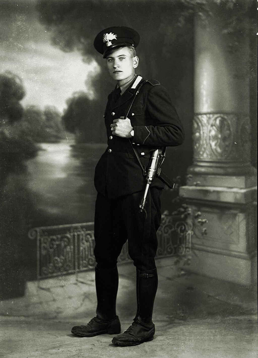 Carabiniere Fiorina Dionisio · Historify
