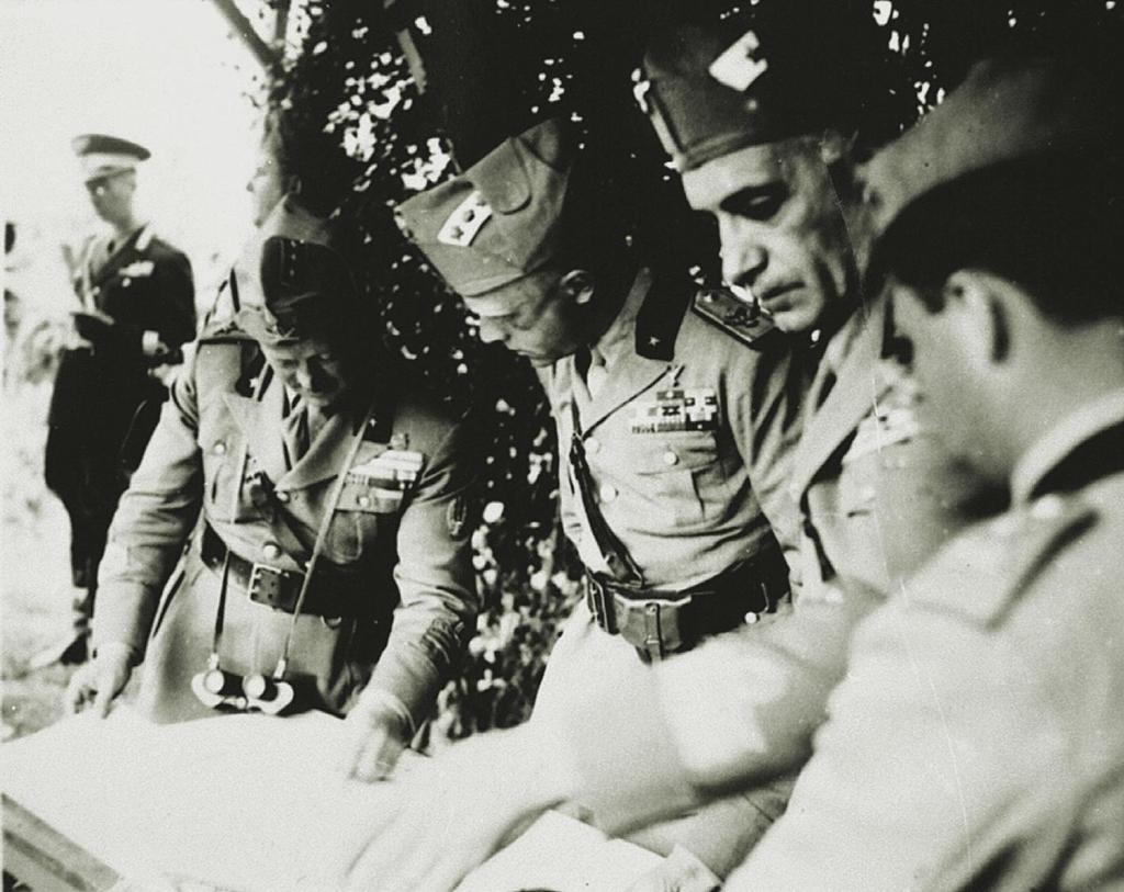 1943-Clusone-Il Duca Di Bergamo Alle Manovre Militari · Historify