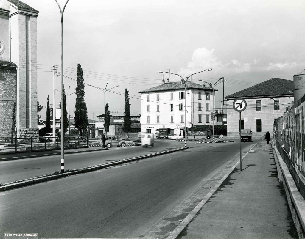 Via Dei Caniana · Historify