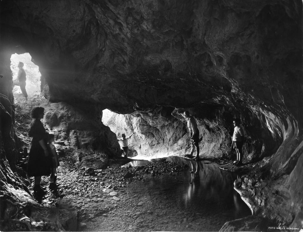 Grotte Di Selvino · Historify