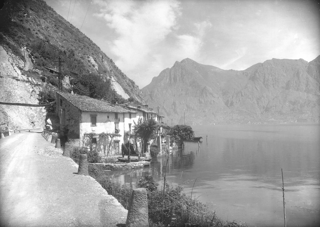 Scorcio di Parzanica · Historify