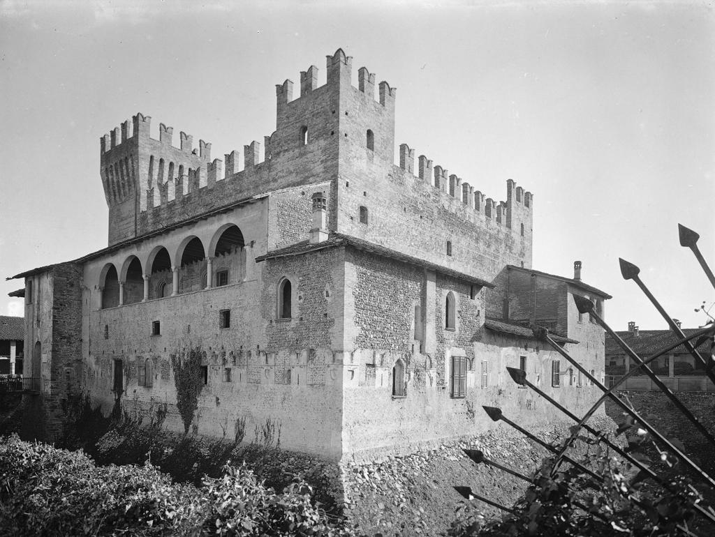 Castello Malpaga · Historify