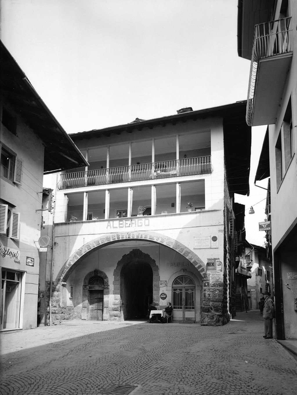 Albergo In Piazza Moretto Ad Ardesio · Historify
