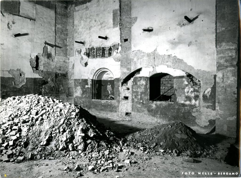 Lavori in Sant'Agostino · Historify