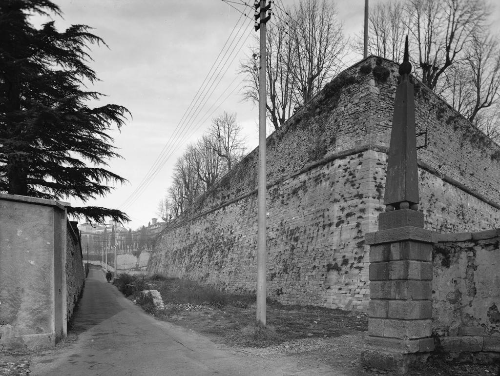 Panorama da via Tre Armi · Historify