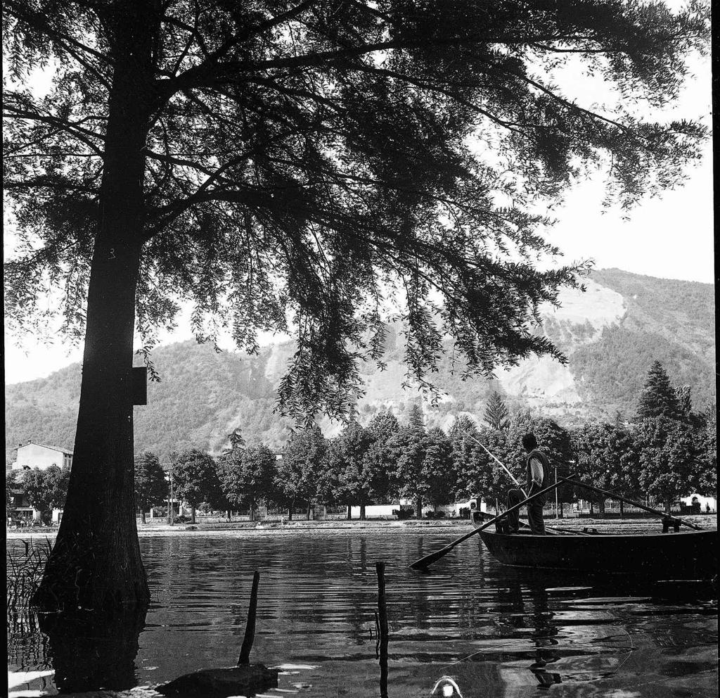 Pescatore sul Fiume Oglio · Historify