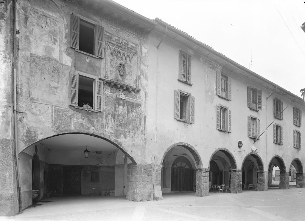 Abitazioni Decorate · Historify