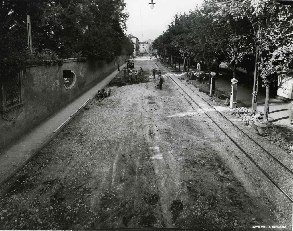 Via Battisti · Historify