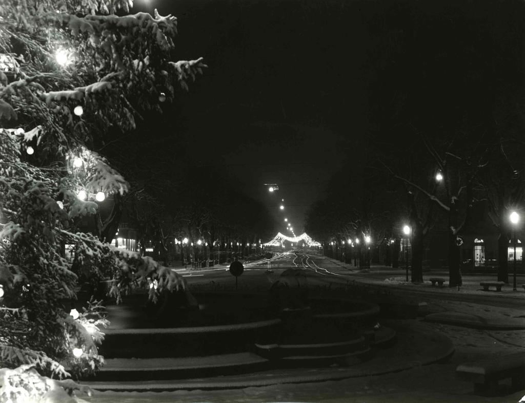 Piazzale Marconi Notturna · Historify