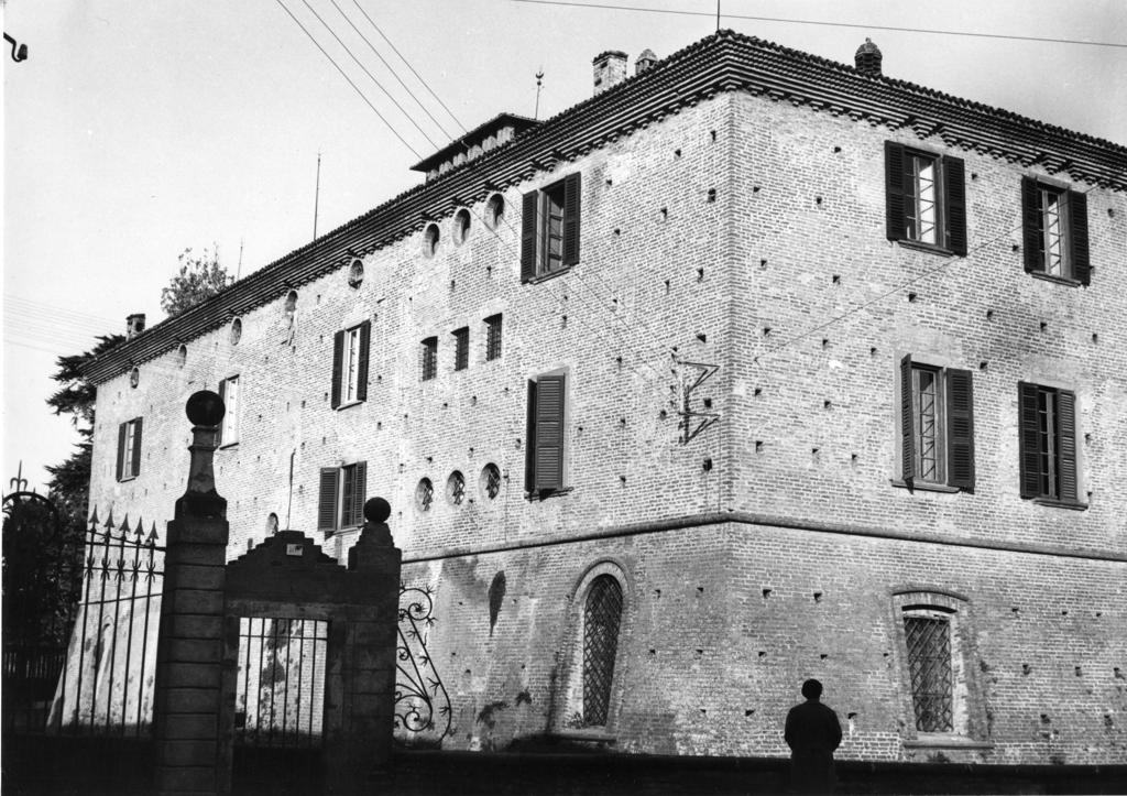 Castello Di Urgnano · Historify