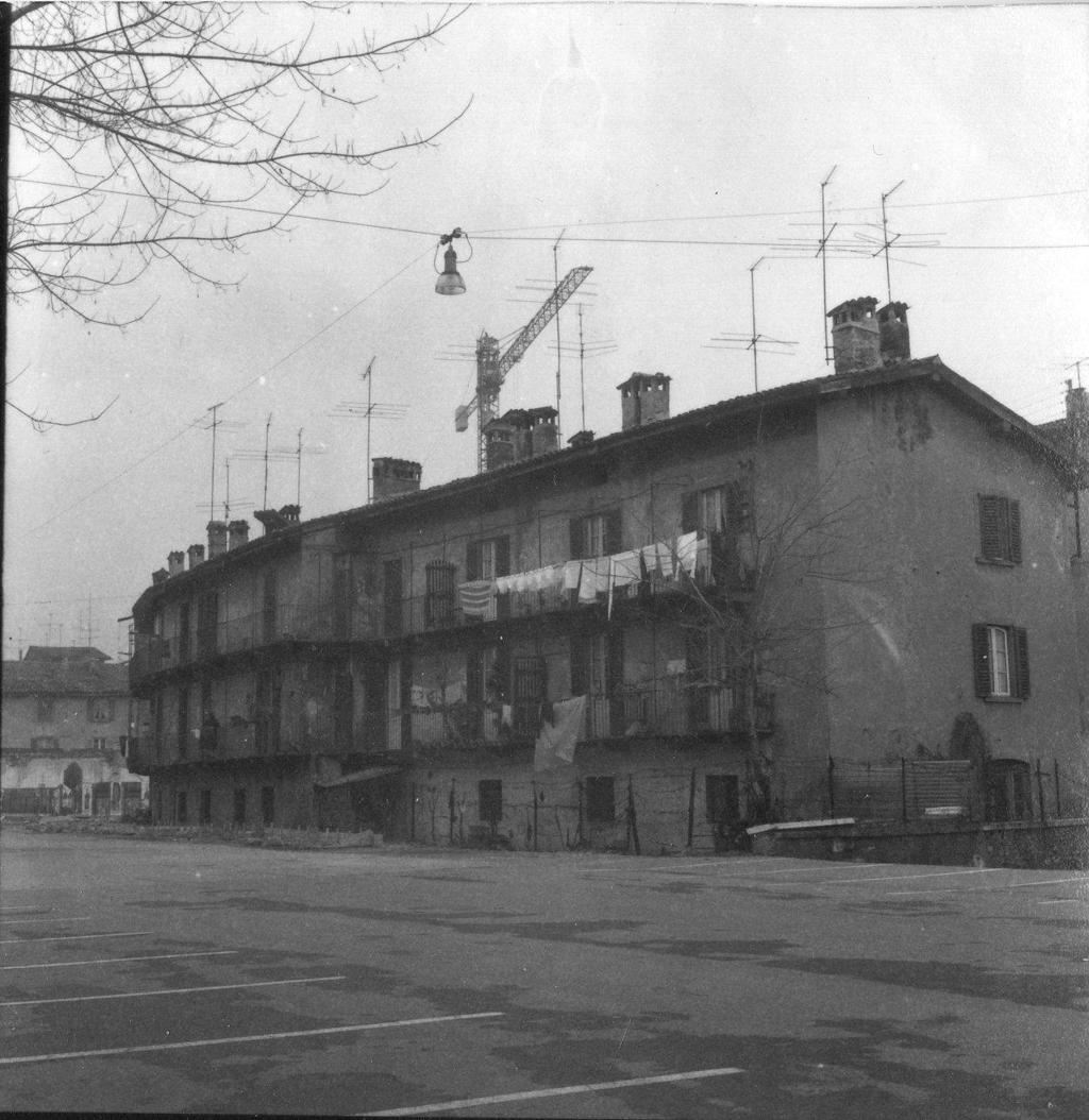 Edifici in Via Battisti · Historify