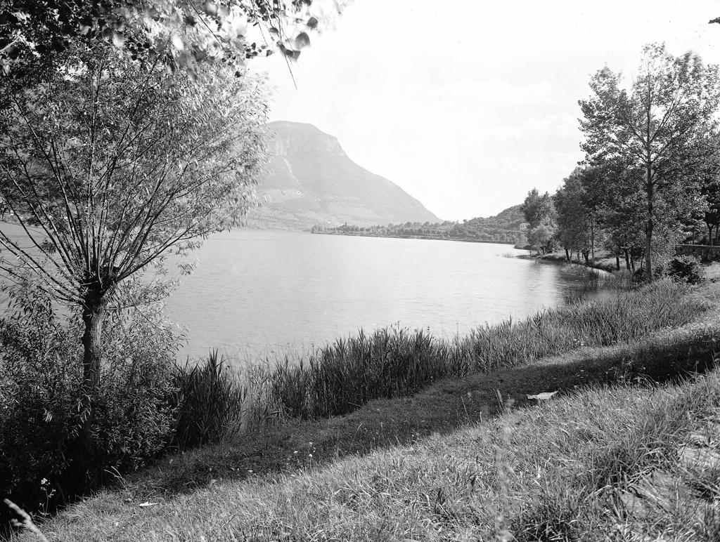 Scorcio di lago · Historify