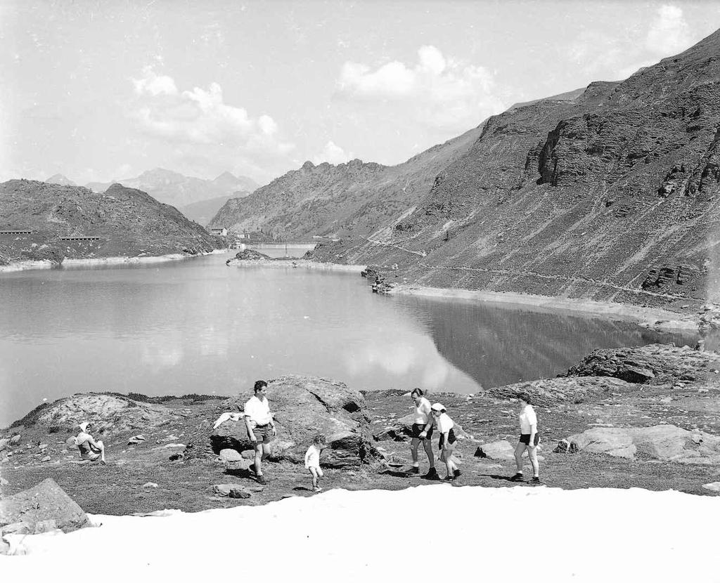 Giochi Vicino Al Lago · Historify